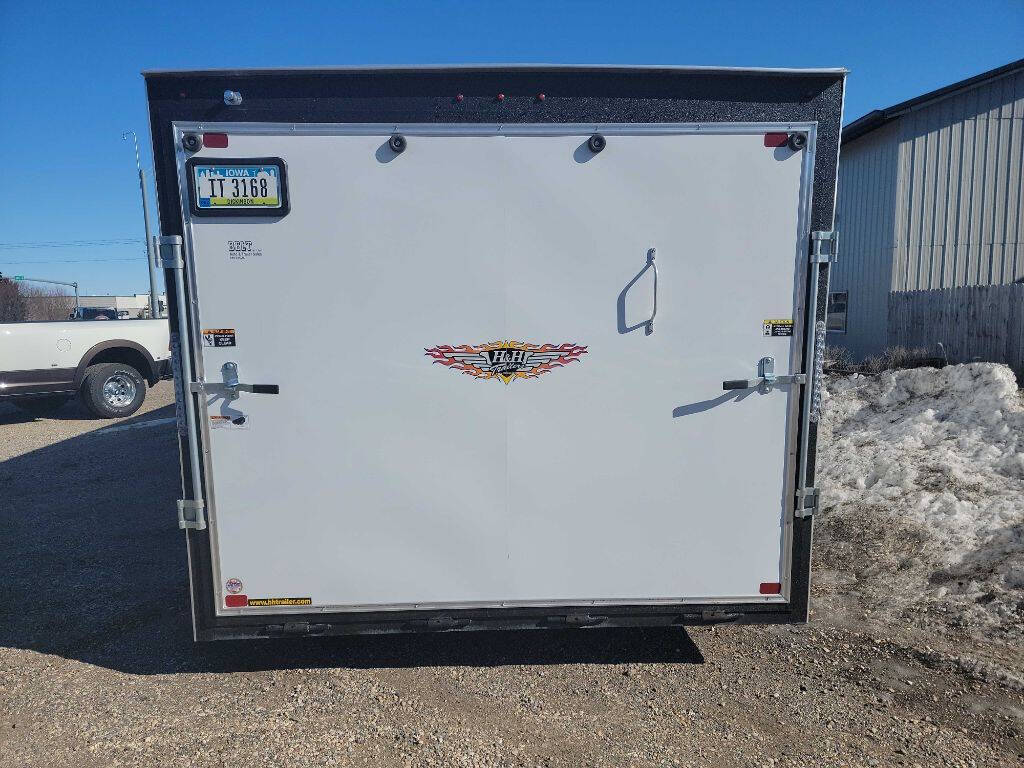 2022 H & H ENCLOSED 28 FEET 13