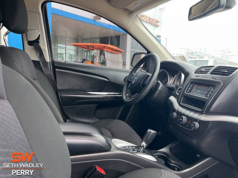 Used 2019 Dodge Journey SE with VIN 3C4PDCBB9KT844742 for sale in Perry, OK