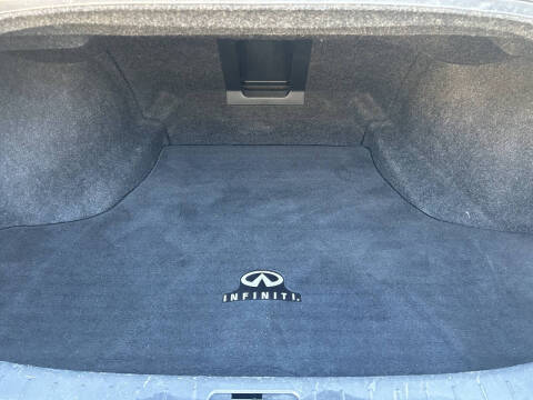 2012 Infiniti M37