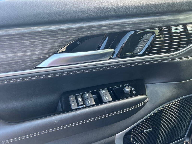 2024 Jeep Wagoneer L Series III