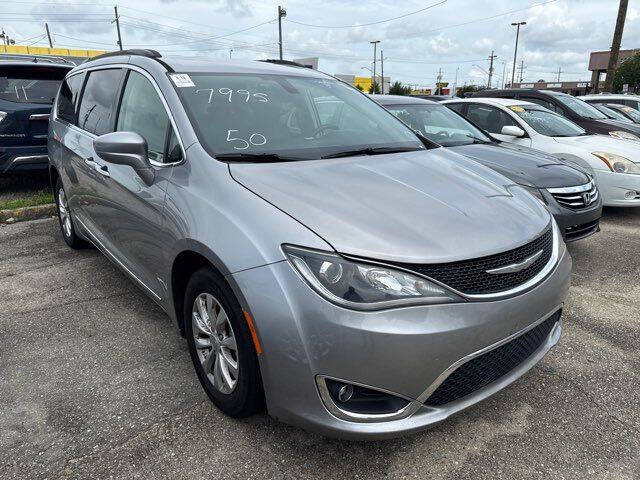 2017 Chrysler Pacifica Touring Plus