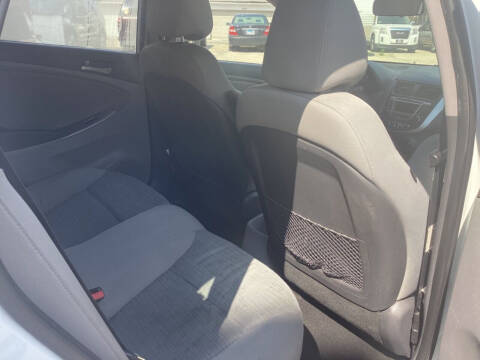 2016 Hyundai Accent SE