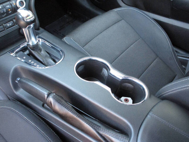 2015 Ford Mustang V6