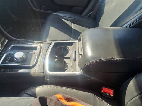 2016 Chrysler 300 Limited