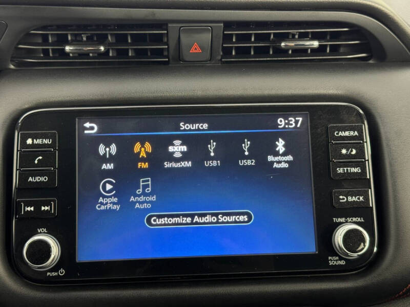 2022 Nissan Kicks SR