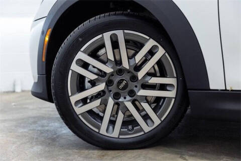 2025 MINI Hardtop 2 Door Cooper Signature Trim