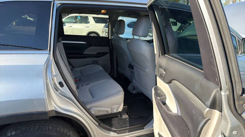 2017 Toyota Highlander