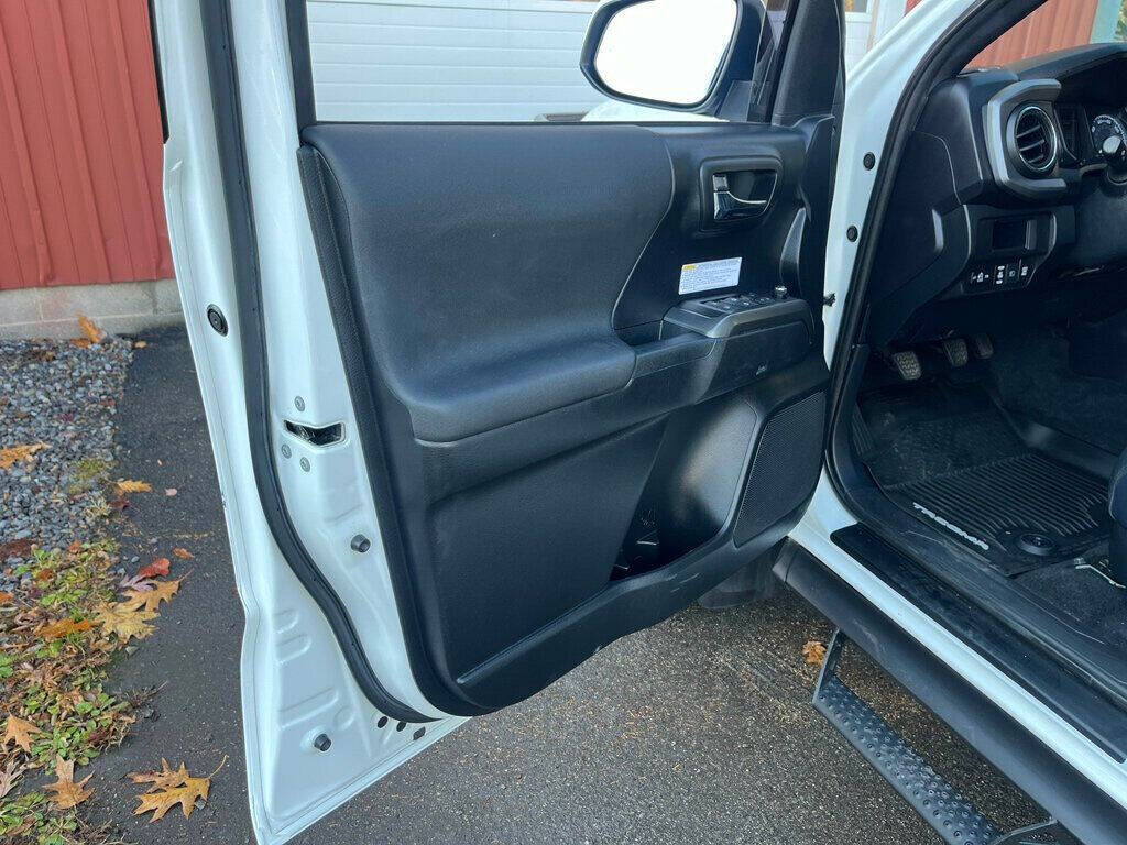 2018 Toyota Tacoma 53