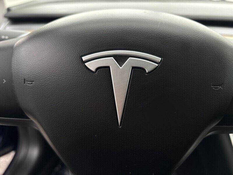 2019 Tesla Model 3 Standard Range Plus