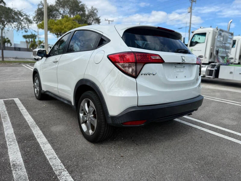 2017 Honda HR-V LX