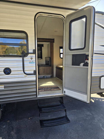 2021 Prime Time RV Avenger