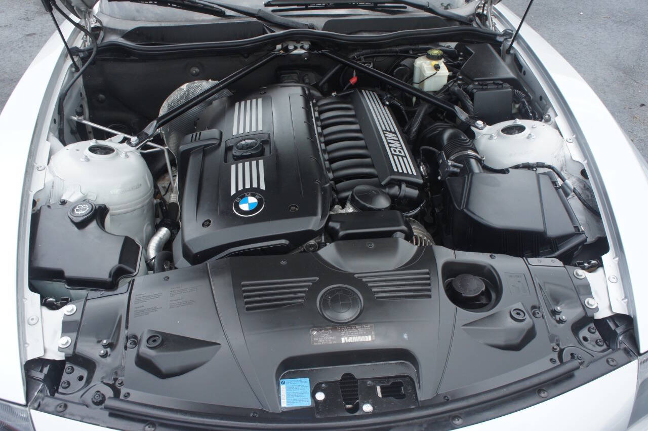 2008 BMW Z4 26