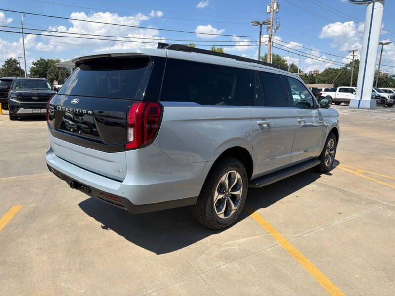 2027 Ford Expedition MAX Active