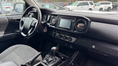 2019 Toyota Tacoma SR