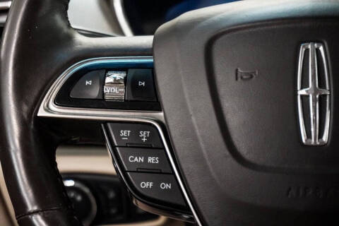 2019 Lincoln Nautilus Select