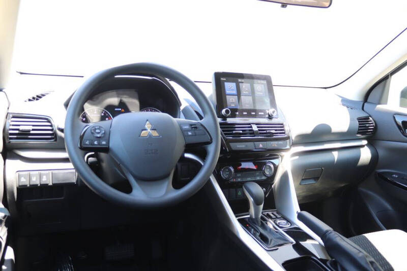 2025 Mitsubishi Eclipse Cross LE