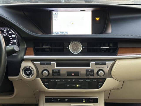 2013 Lexus ES 300h