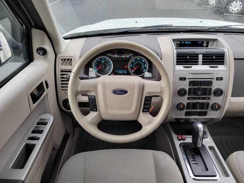 2010 Ford Escape Hybrid photo 12