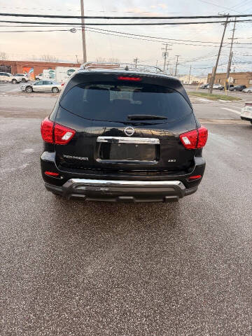 2018 Nissan Pathfinder S