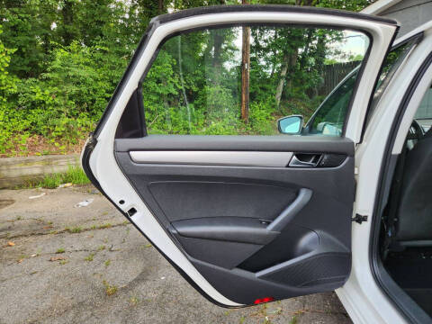 2013 Volkswagen Passat S PZEV