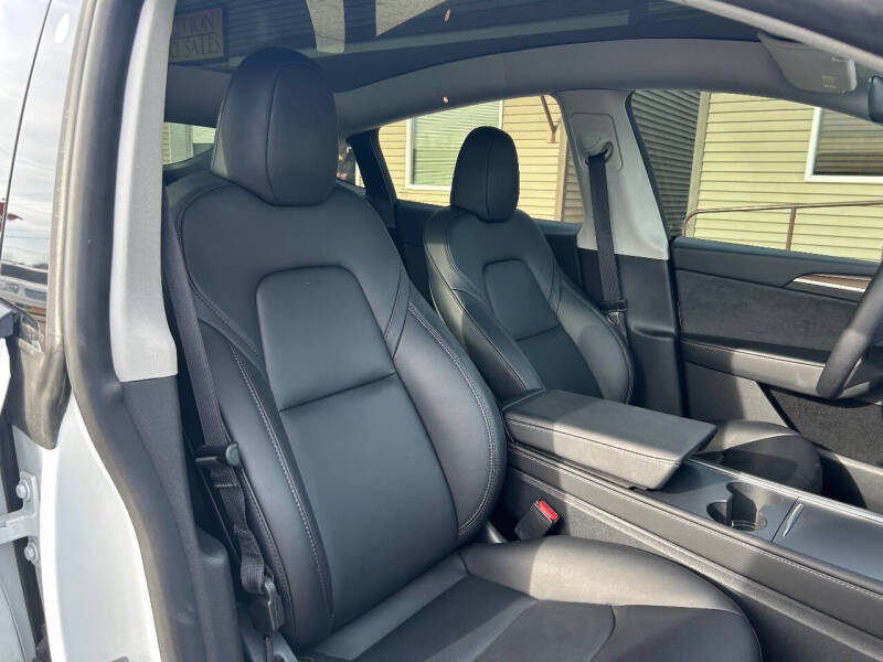 2023 Tesla Model Y Performance