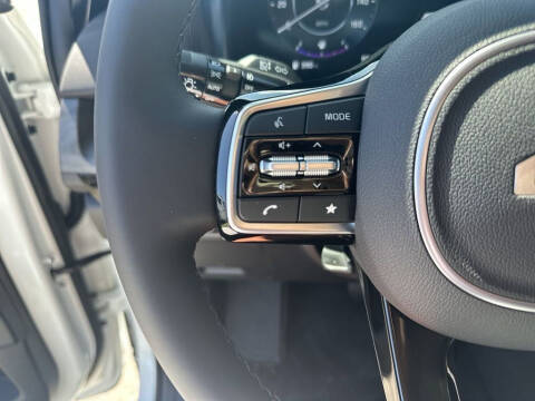 2024 Kia Carnival SX