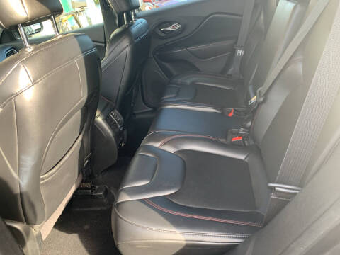 2020 Jeep Cherokee Trailhawk