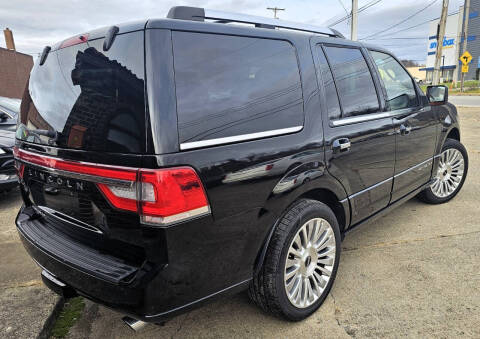 2017 Lincoln Navigator Select