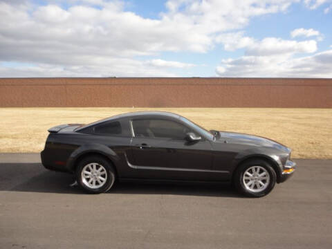 2007 Ford Mustang V6 Deluxe