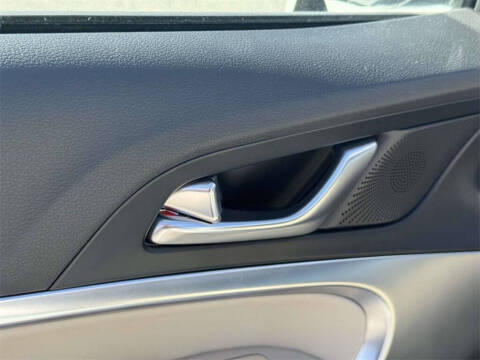 2026 Genesis G70 2.5T Standard