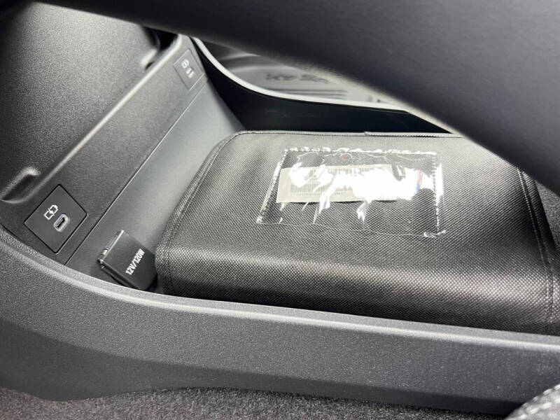 2024 Toyota bZ4X XLE