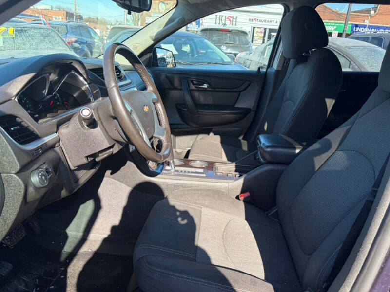 2017 Chevrolet Traverse LT