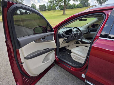 2019 Lincoln Nautilus Select