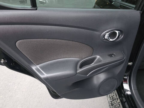 2013 Nissan Versa 1.6 SV