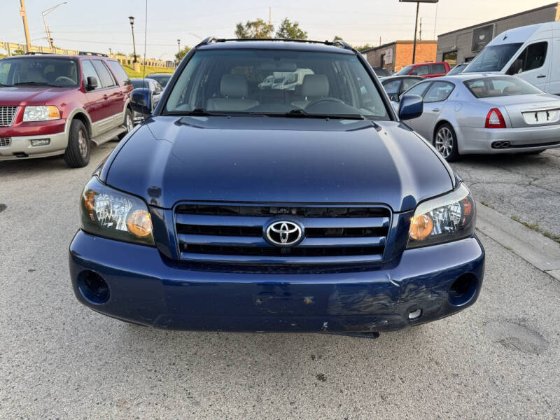 2005 Toyota Highlander Base photo 2