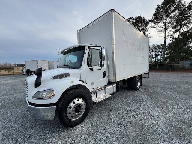 2018 Freightliner M2 106