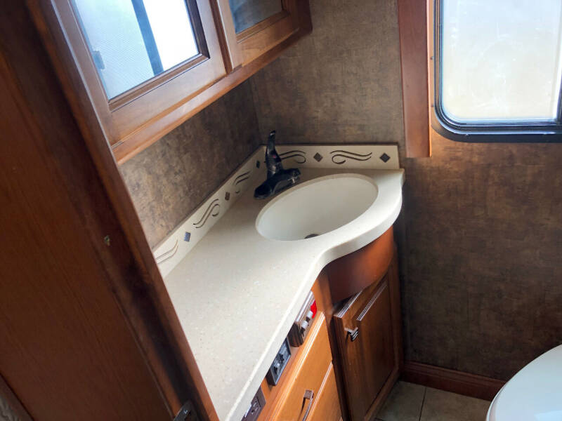 2012 Tiffin Allegro RED