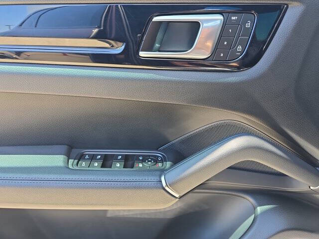 2023 Porsche Cayenne