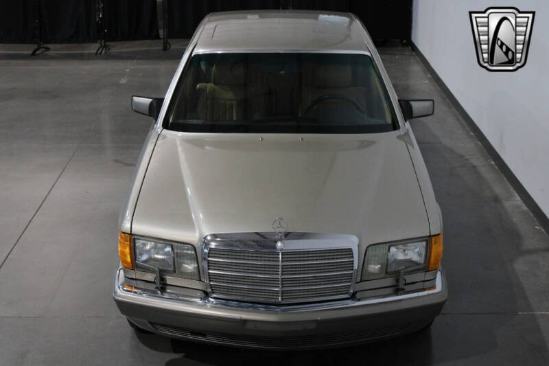 1988 Mercedes-Benz 560-Class 560 SEL