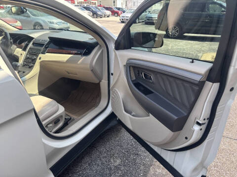 2012 Ford Taurus SEL