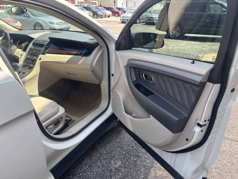 2012 Ford Taurus SEL