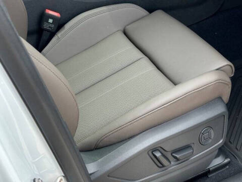 2025 Audi Q5 quattro Premium Plus TFSI