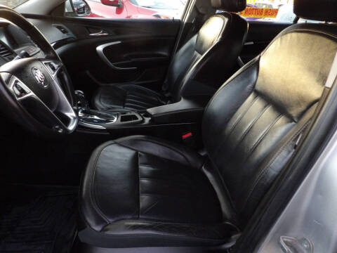 2013 Buick Regal Premium 1