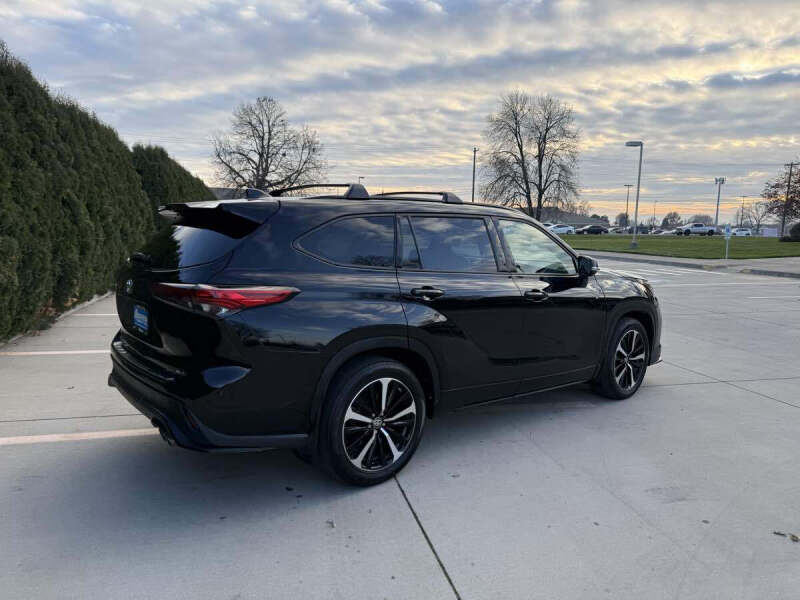 2022 Toyota Highlander XSE