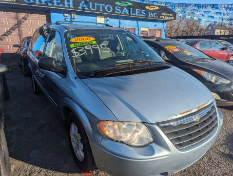 2006 Chrysler Town and Country for sale at JIREH AUTO SALES in Chicago IL