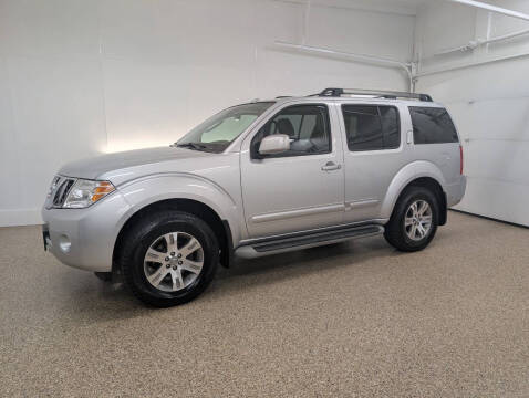 2011 Nissan Pathfinder S Photo
