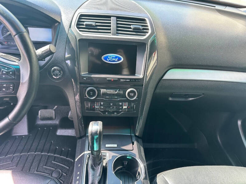 2017 Ford Explorer XLT