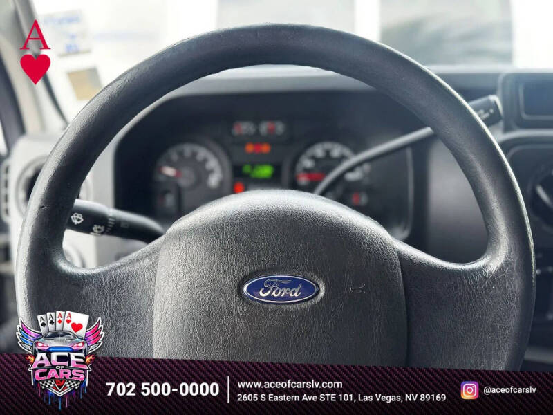 2011 Ford E-Series E-350 SD