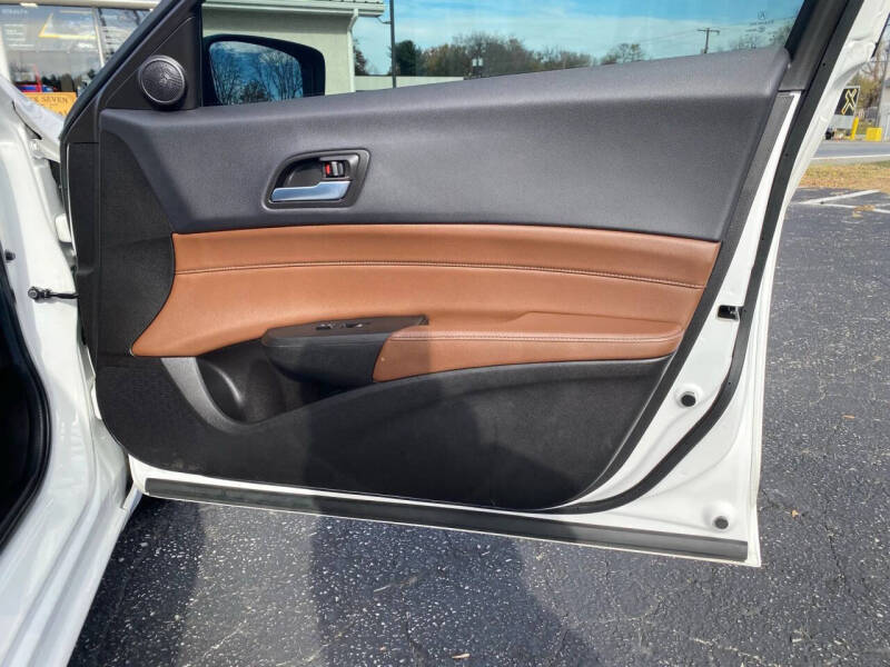 2020 Acura ILX w/Premium