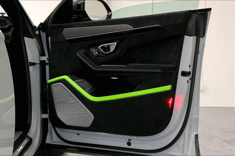 2024 Lamborghini Urus Performante